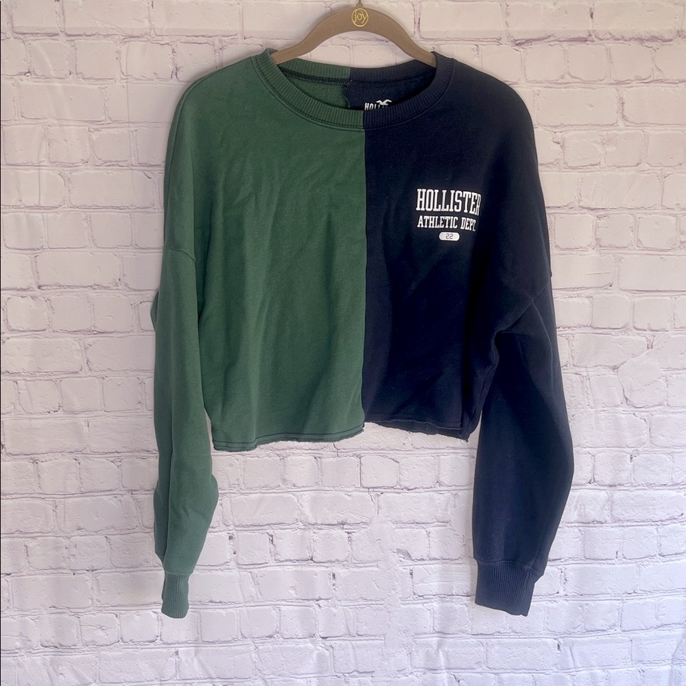 Hollister Two-Tone‎ Green and Navy Blue Cut Off Sweatshirt Woman’s Size XS